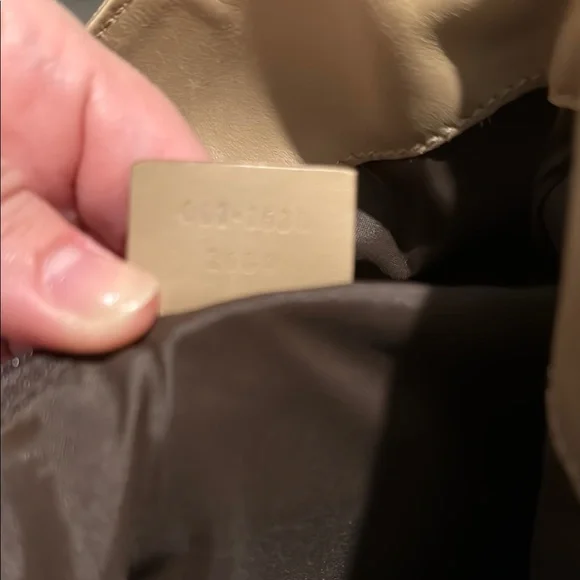 ⭐️SOLD⭐️ Gucci Diana Bamboo Greige Leather Bag - Picture 4 of 10